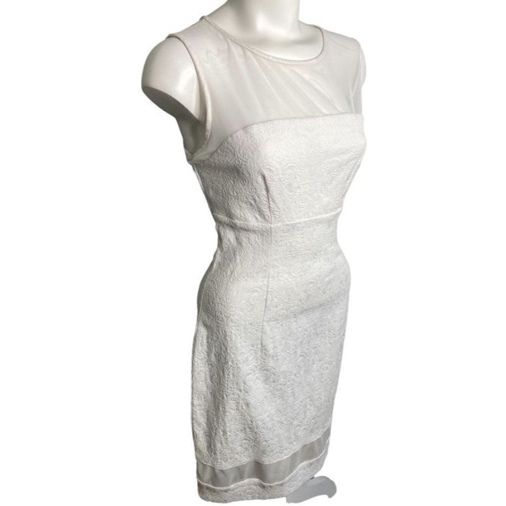 Bisou Bisou White Sleeveless Sheath Shear Neck Dress Sz 10